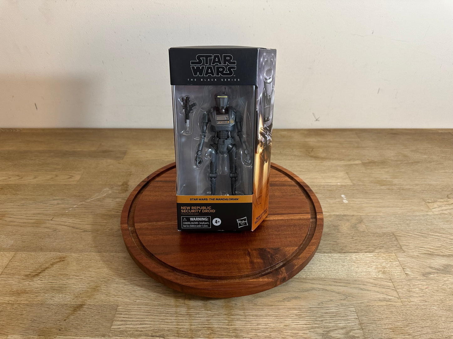 Star Wars The Black Series New Republic Security Droid