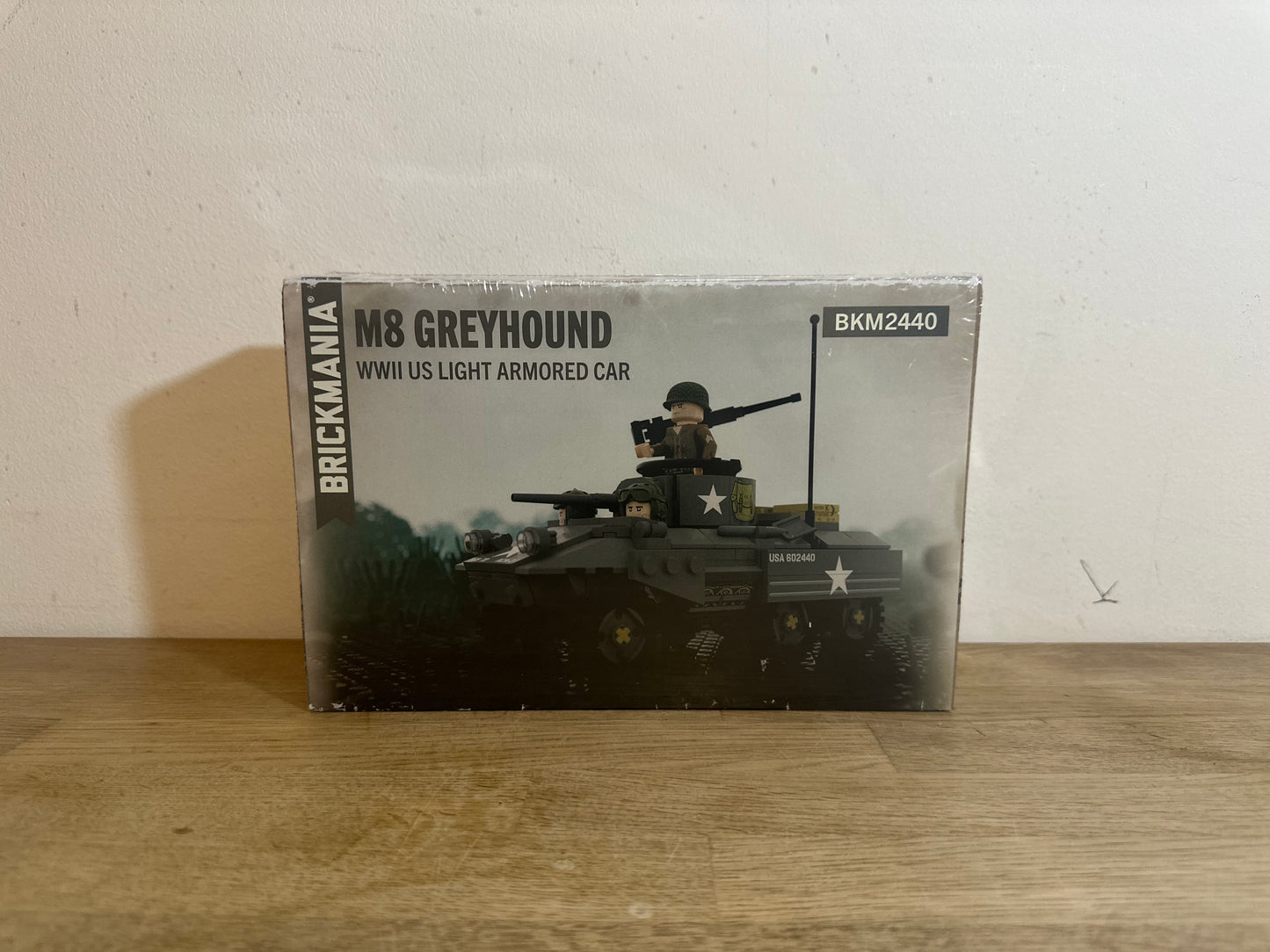 Brickmania Greyhound WWII US Light Armored Car