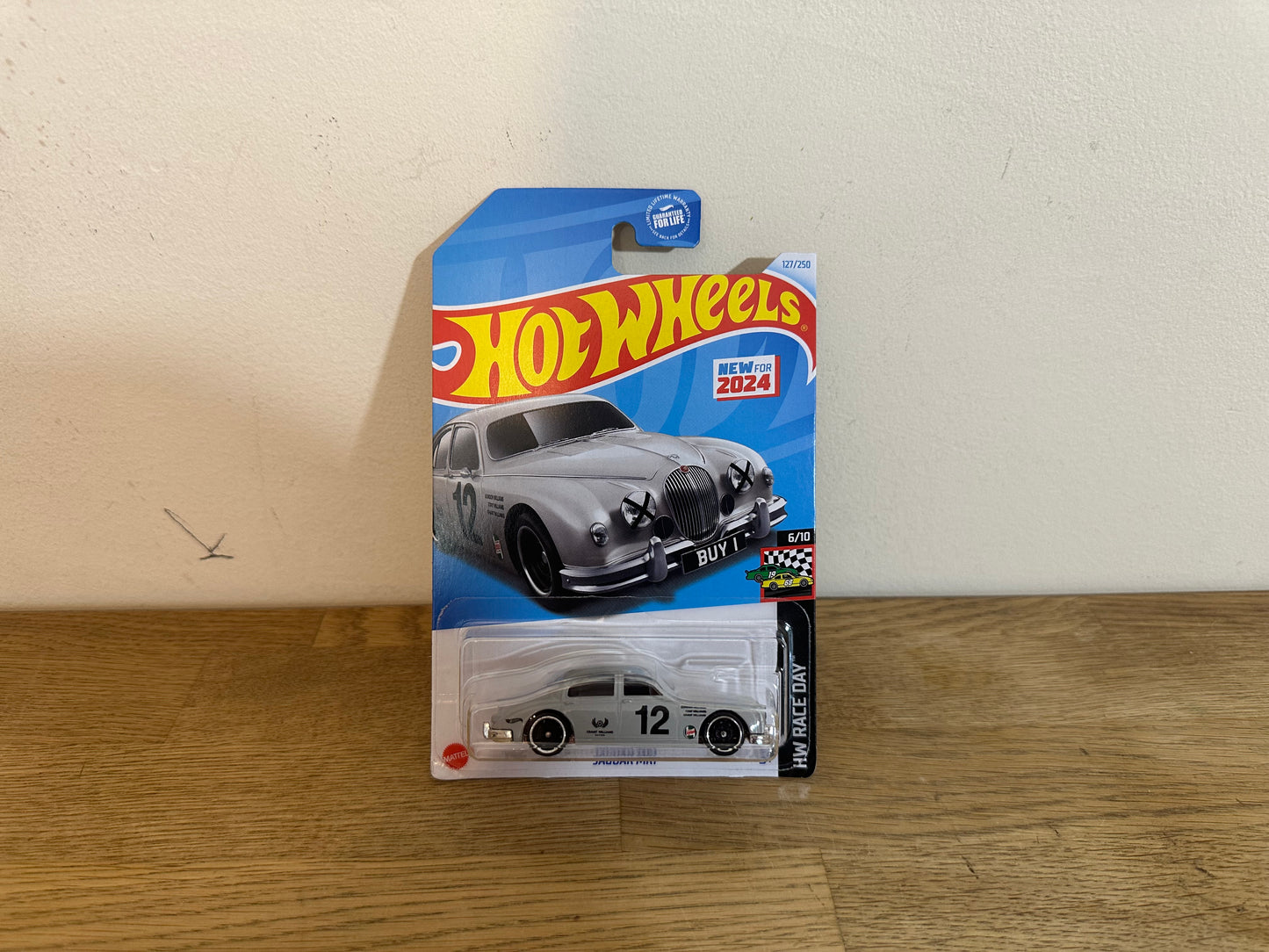 Hot Wheels HW Race Day Jaguar MK1