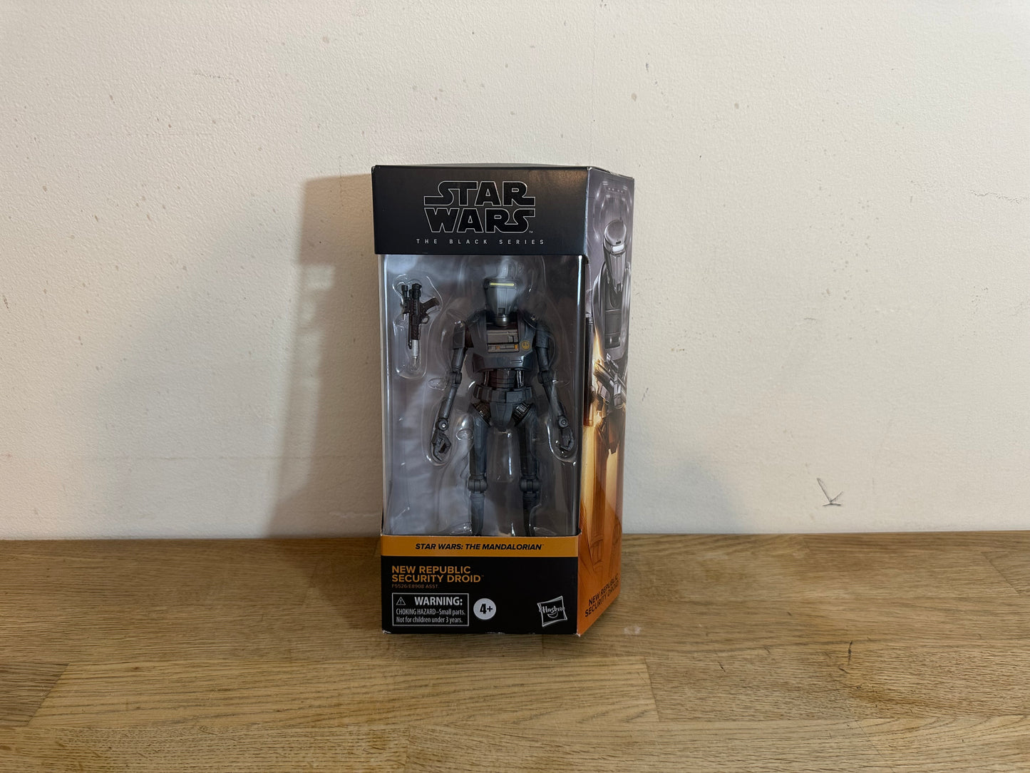 Star Wars The Black Series New Republic Security Droid