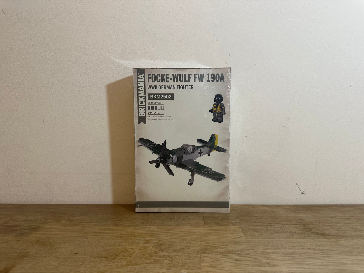 Brickmania Focke-Wulf FW 190A WWII  German Fighter